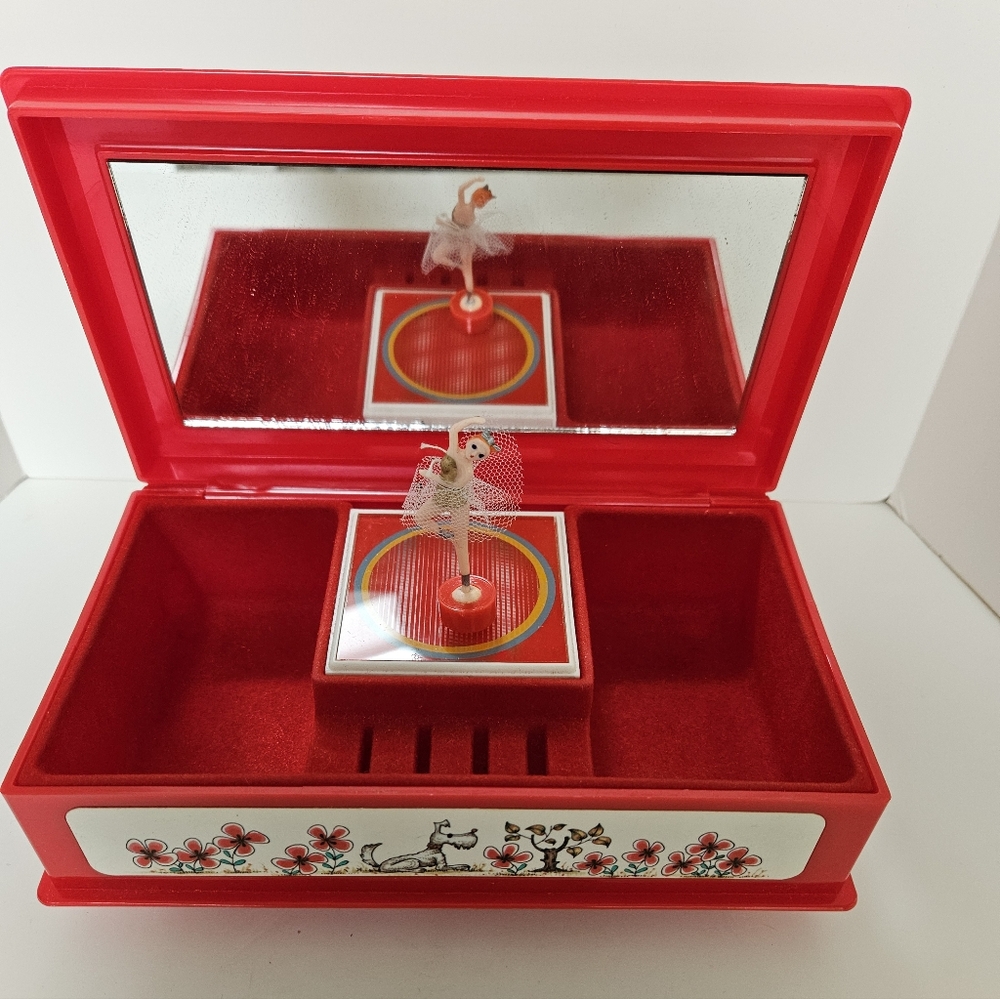 Musical Jewelry Box